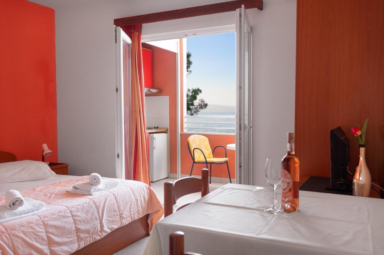 Apartments Promenada - Beachfront 투체피 외부 사진
