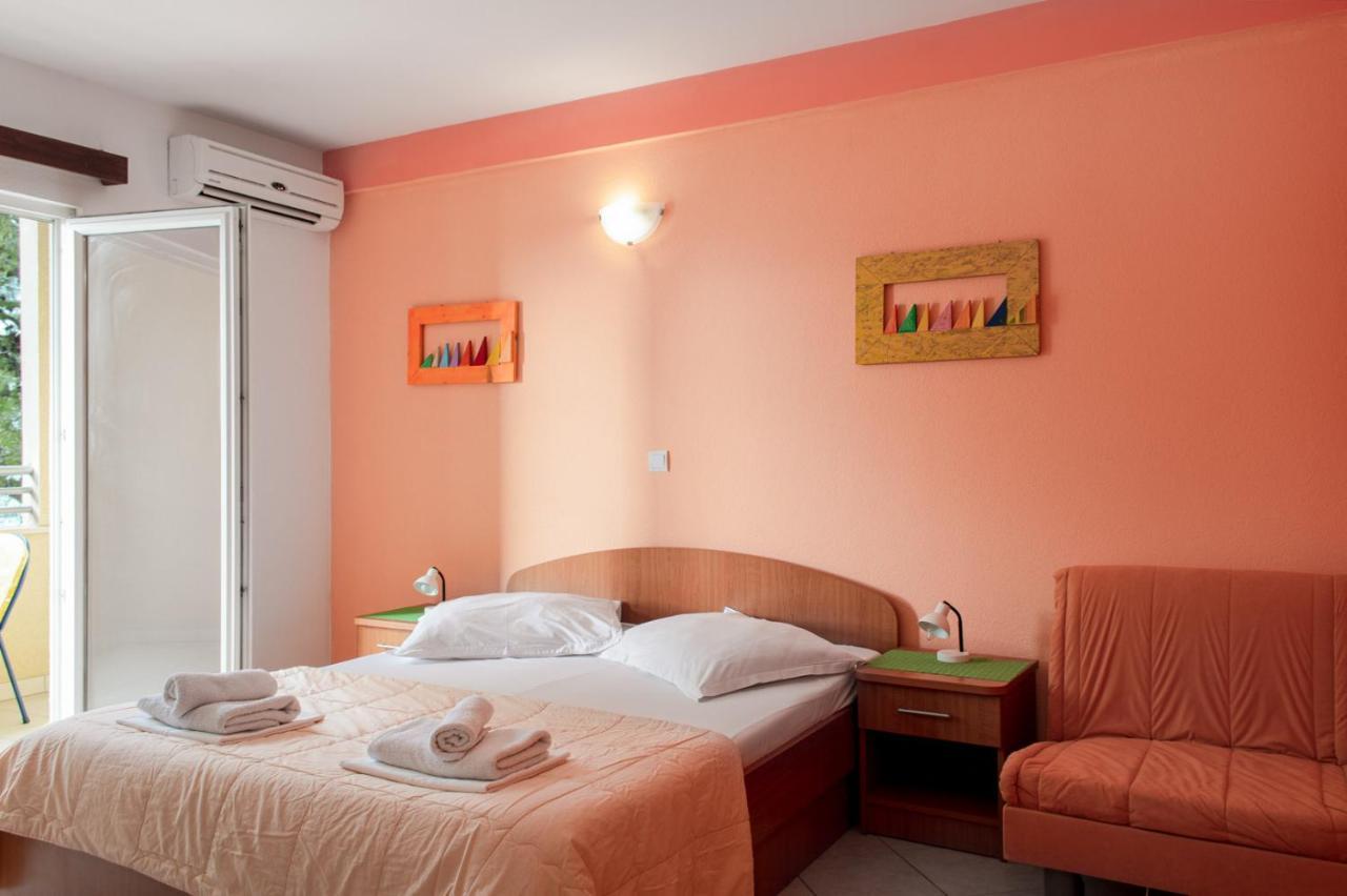 Apartments Promenada - Beachfront 투체피 외부 사진